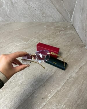 Cartier Purple Diamond Cut, Goude Montuur