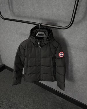 Canada Goose Wyndham Black, Rode Logo High Quality