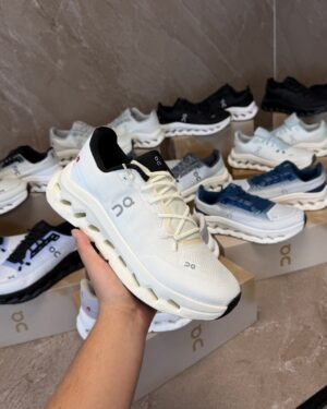 On Cloudtilt Sneaker White - Beige