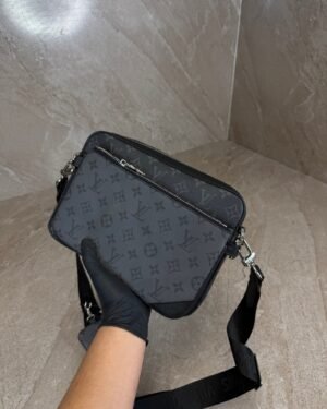 Louis Vuitton Trio Messenger bag Grey