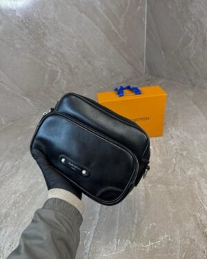 Louis Vuitton Nil NM Bag Black