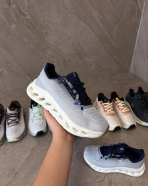 On Cloudtilt Sneaker - Dark Blue