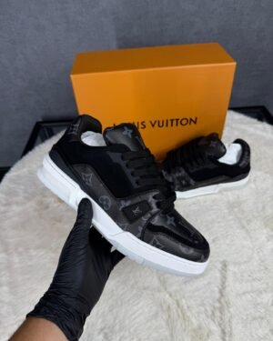 Louis Vuitton Runners Black White