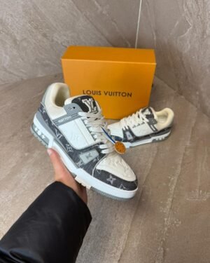 Louis Vuitton Trainers Grey White