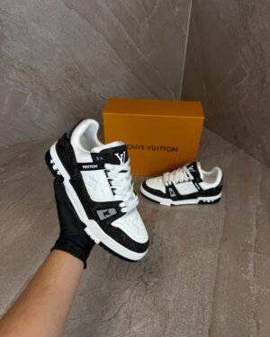 Louis Vuitton Trainers Black White