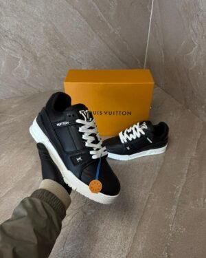 Louis Vuitton Trainer Black White