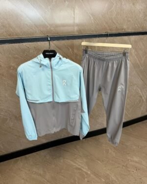 On Running Core Trainingspak Light Blue / Grey