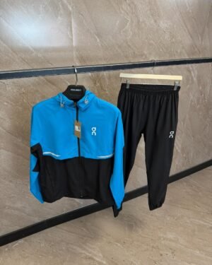 On Running Core Trainingspak Blue / Black