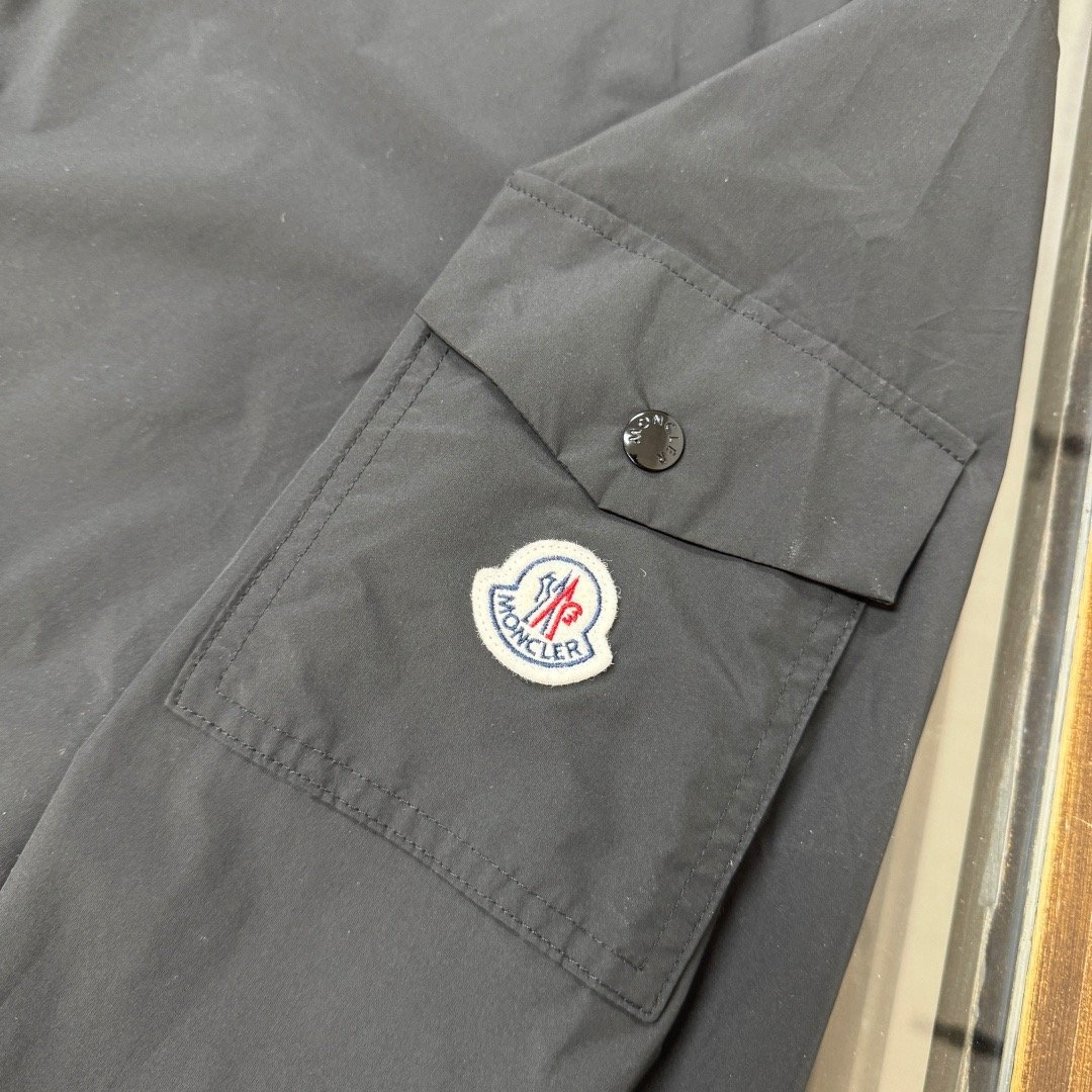 Moncler Sassiere Windbreaker Black
