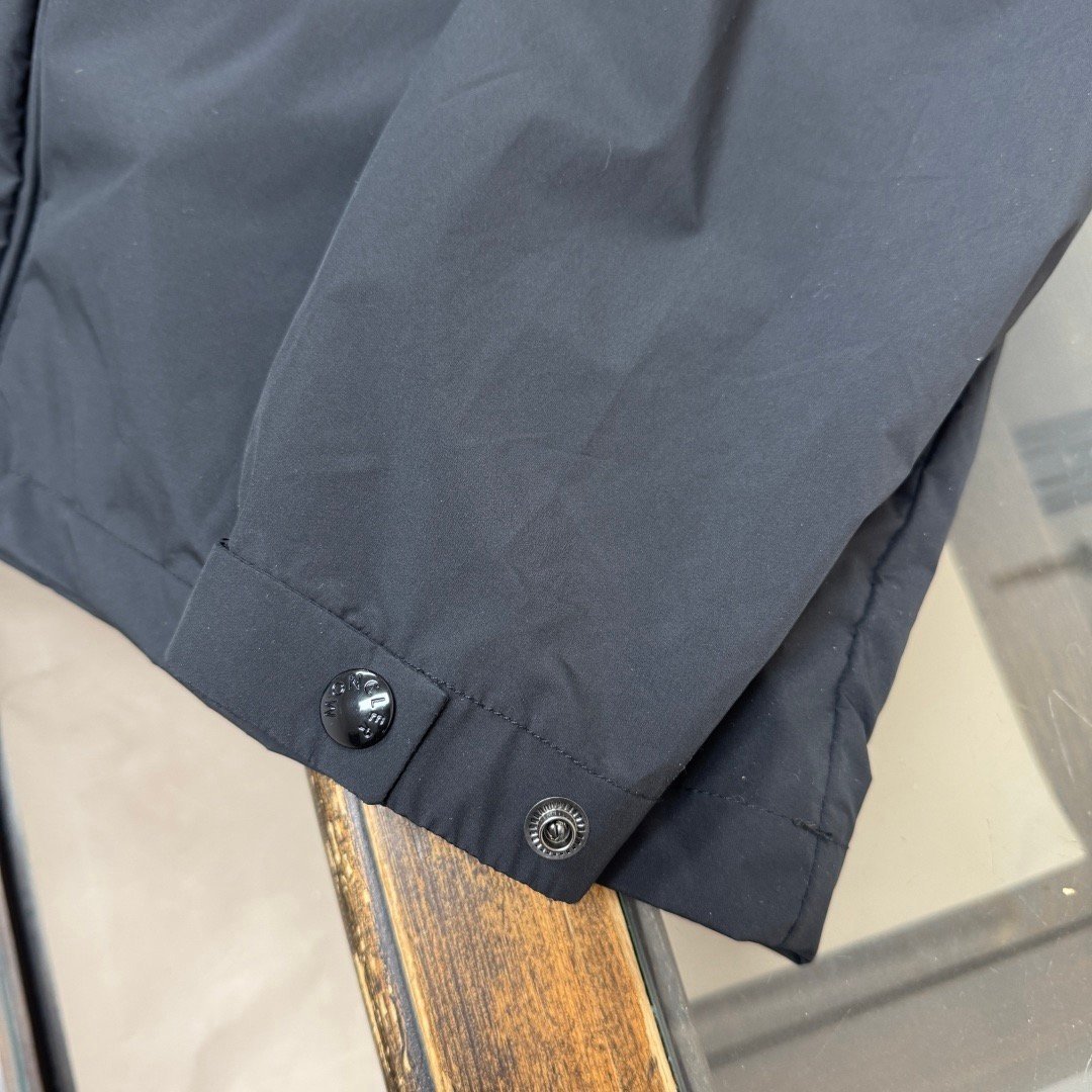 Moncler Sassiere Windbreaker Black