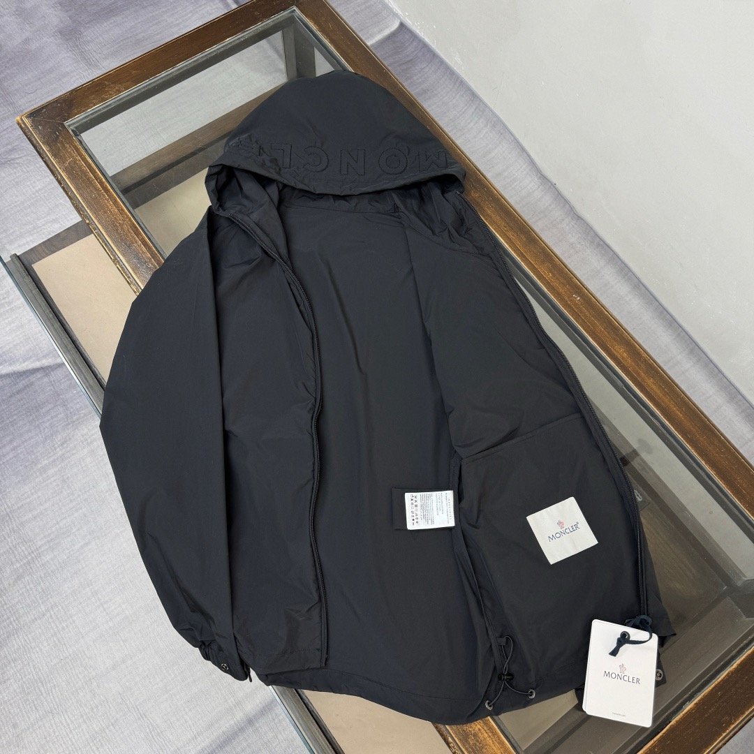 Moncler Sassiere Windbreaker Black
