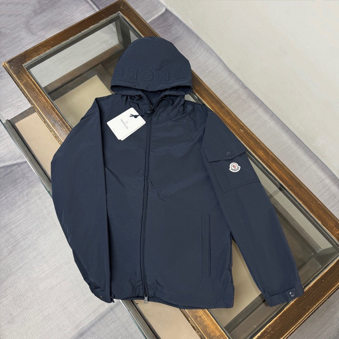 Moncler Sassiere Windbreaker Black