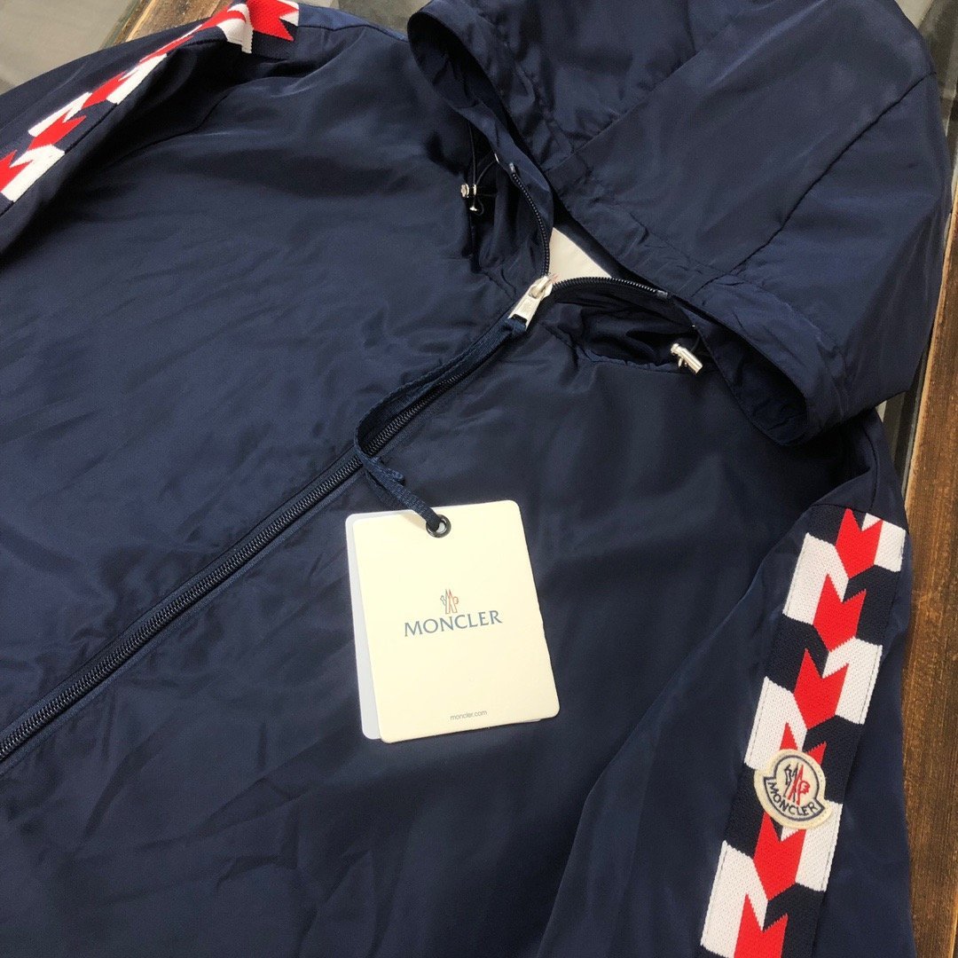 Moncler Moyse Windbreaker Navy Blue