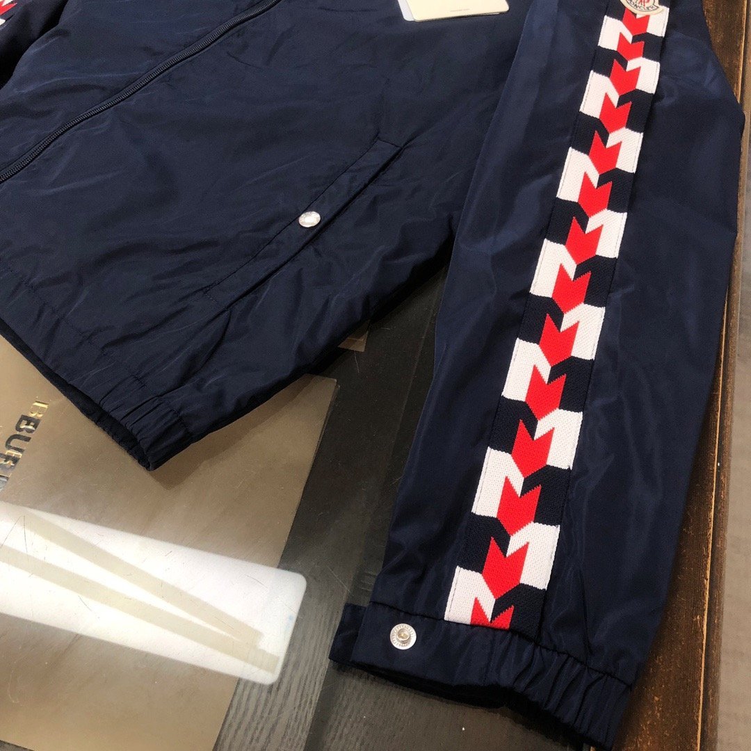 Moncler Moyse Windbreaker Navy Blue
